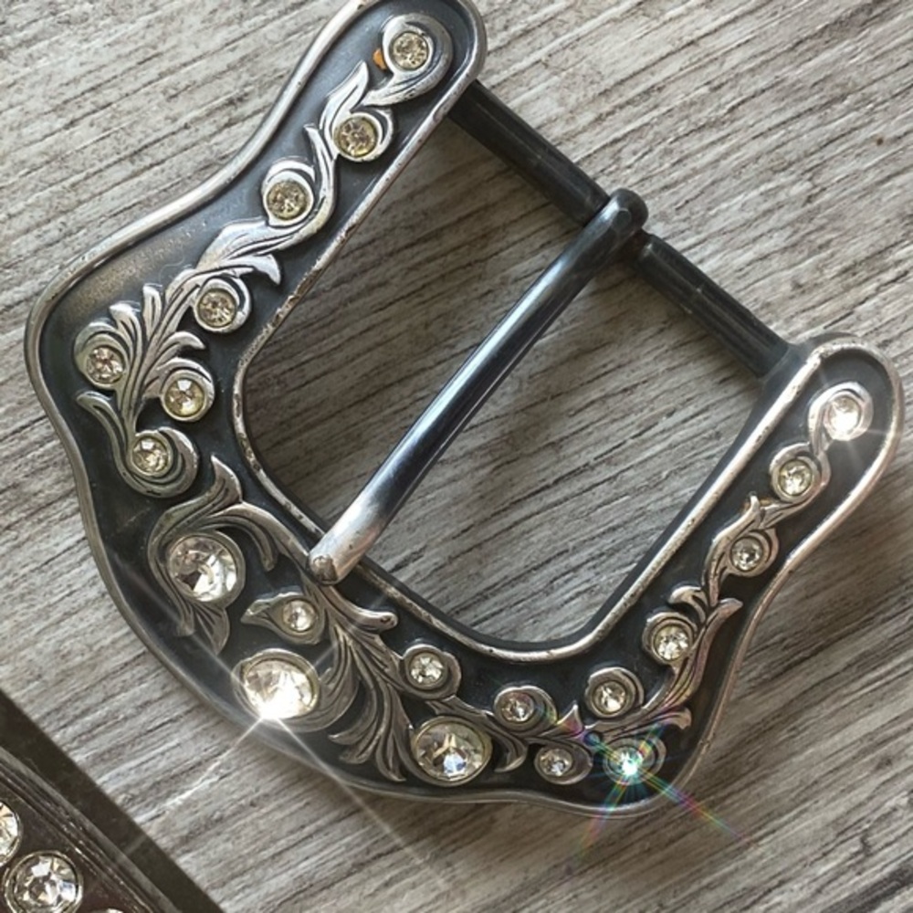 Western filigree belt buckle